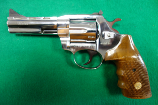 Revolver Holek Brno 841 r. 38 Spec.